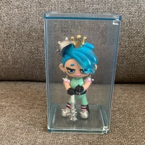 XOX Kweenie Fearless Kweens Kween of Game Time 4” Doll Figure with Display Case